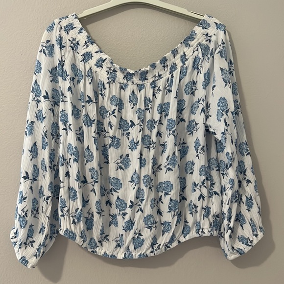Vanilla Star Floral Crop Top - Picture 7 of 7